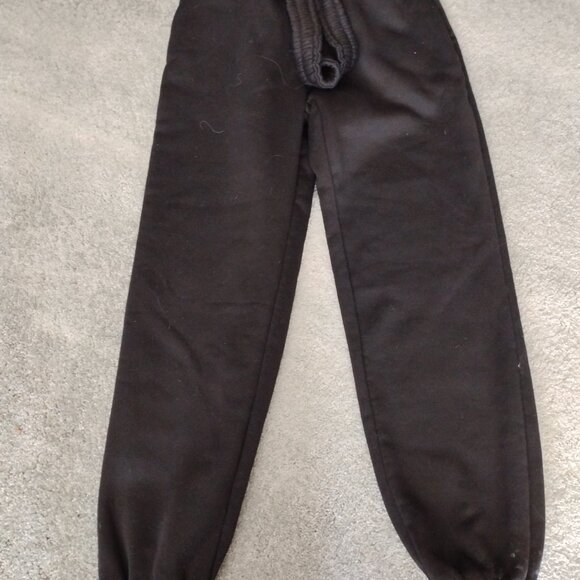 Two pairs of sweatpants - Picture 4 of 5